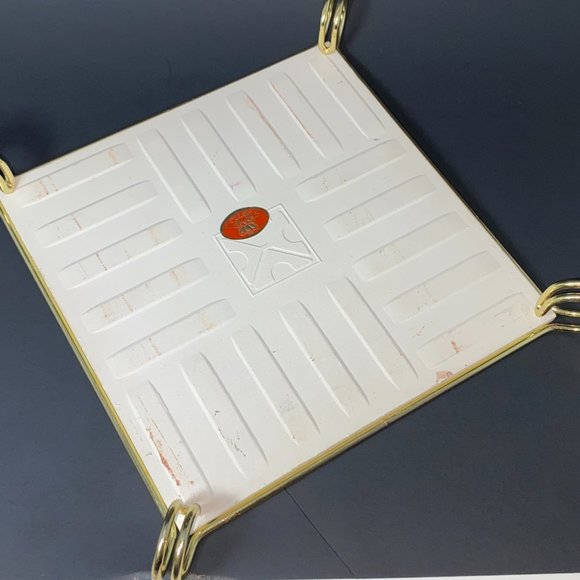 SAJI Vintage Ceramic Footed Trivet Floral Metal Gold Feet - Picture 5 of 6